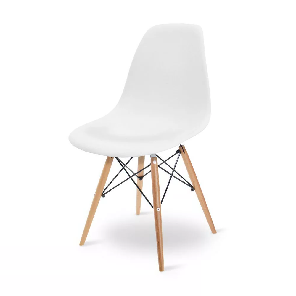 Cadeira Eames em Polipropileno Base Madeira Branca OR Design
